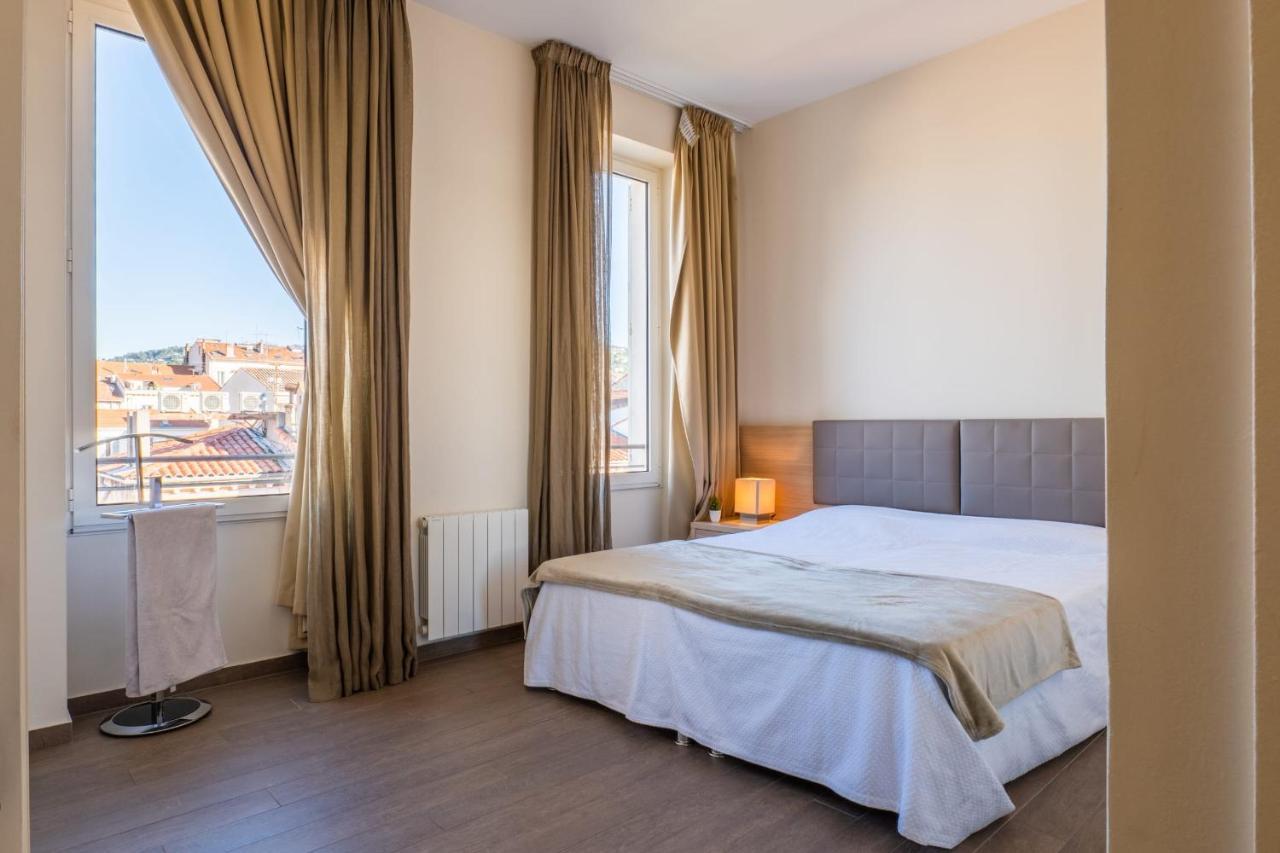 2-br Steps From The Palais Des Festivals Appartamento Cannes